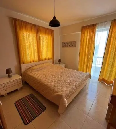 דירה Bright One Bedroom In Area *