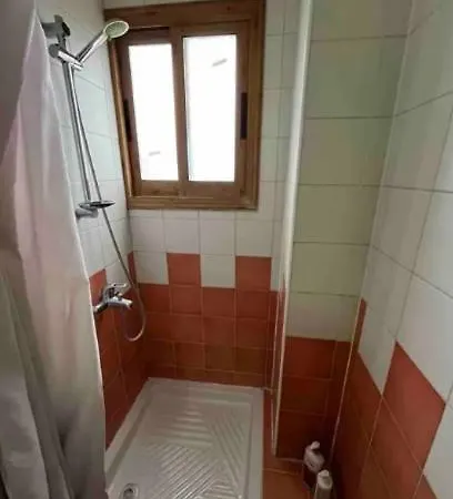 Bright One Bedroom In Area Apartment *